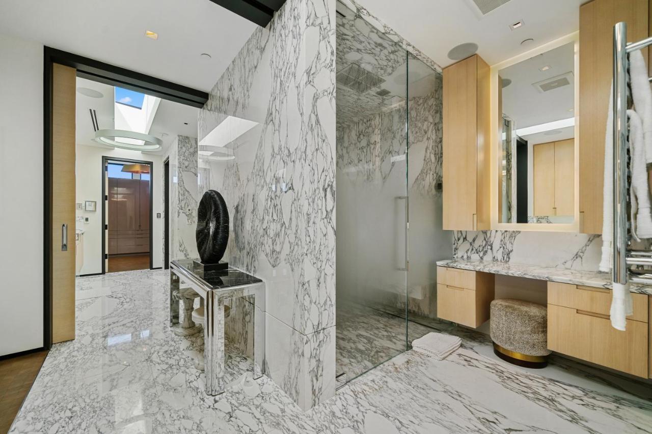 Ultra-modern Mansion In The Heart Of Beverly Hills * Los Angeles