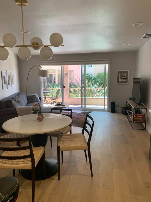 The Santa Monica Area, Any Days,newly Remodeled Apartment Los Angeles