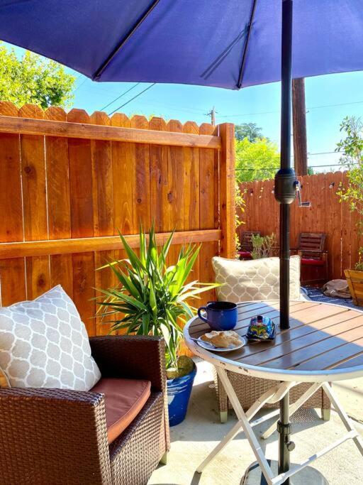 Casa de férias Hidden Gem La: 2bd W/ Dreamy Backyard Los Angeles