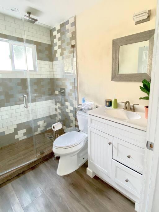 Hidden Gem La: 2bd W/ Dreamy Backyard Casa de férias *