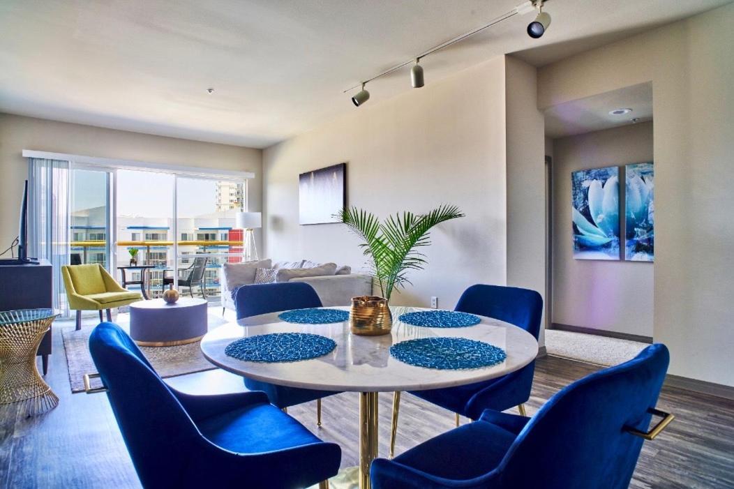 Apartment Marina View 2br Apt, Steps To W Gym, Pool & Parking