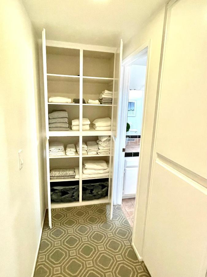 Luxking2bd2cargarageinstnthotwaterdesignercarpet Apartment *
