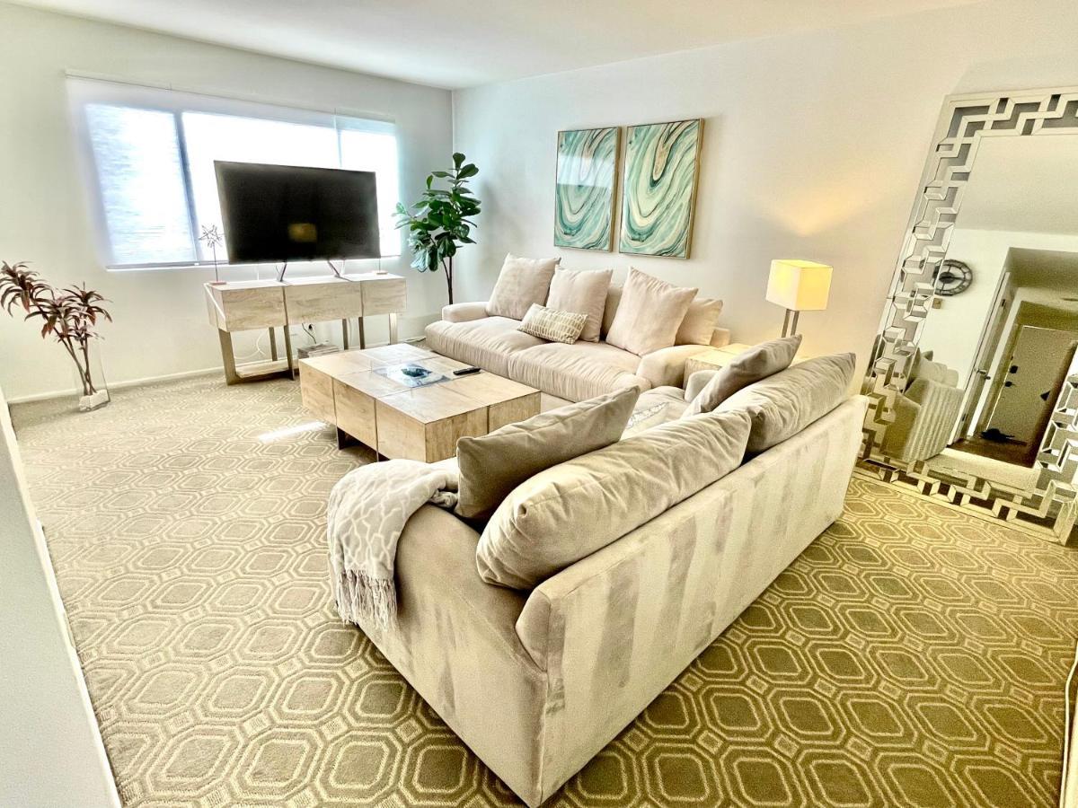 Luxking2bd2cargarageinstnthotwaterdesignercarpet Los Angeles