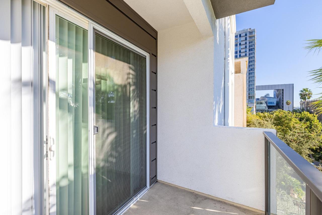 Heaven On Hollywood Furnished Apartment