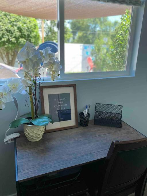 Hidden Gem La: 2bd W/ Dreamy Backyard *