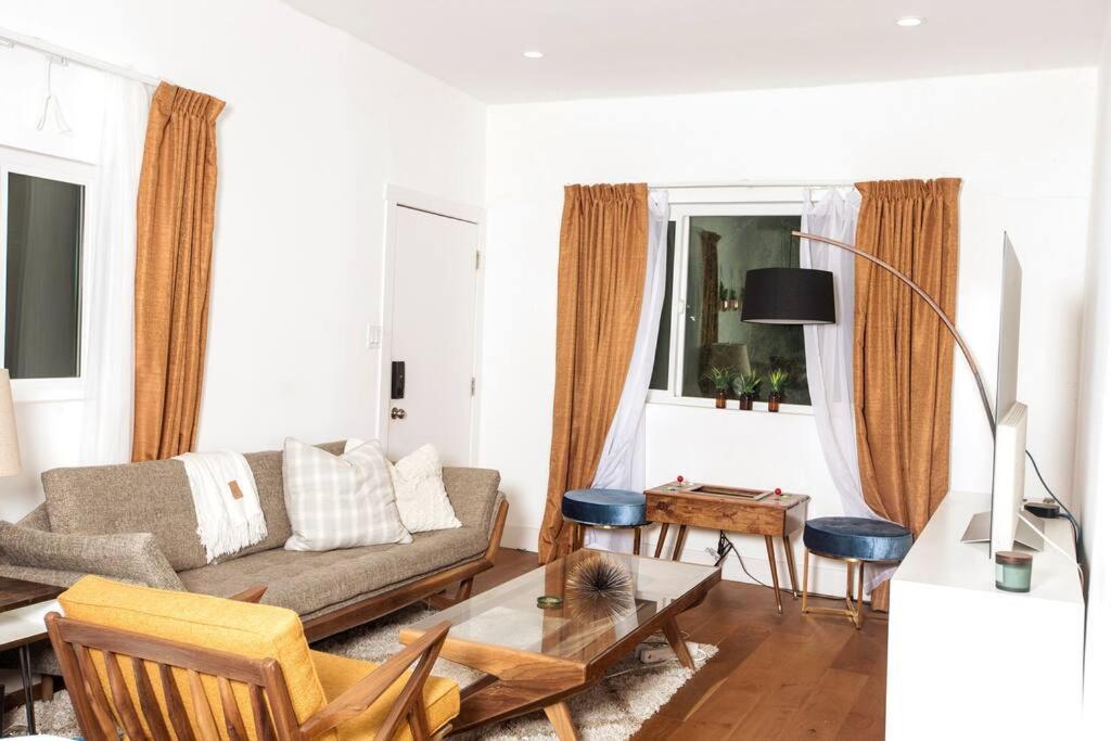 Mid Century Modern - Walk To Dodger Stadium, Dtla Holiday home *
