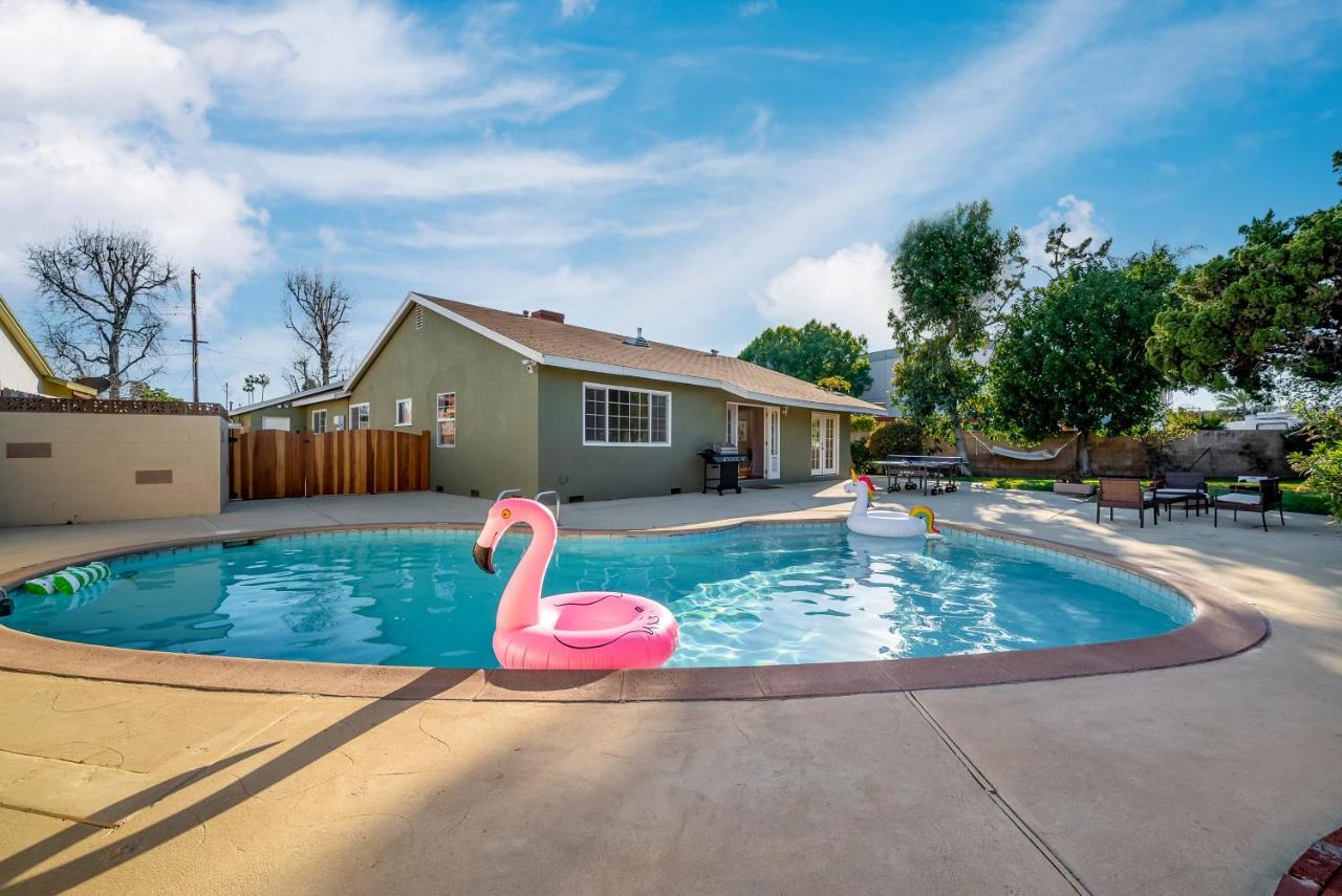 Villa Beautiful Sunny La Oasis - 4br,2bt Whole House - Private Pool And Large Backyard! *