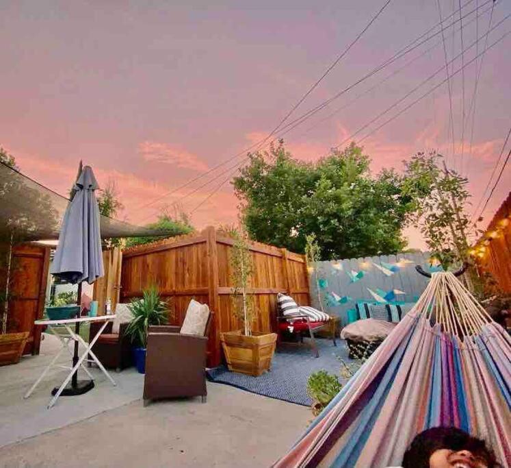 Hidden Gem La: 2bd W/ Dreamy Backyard Casa de férias Los Angeles