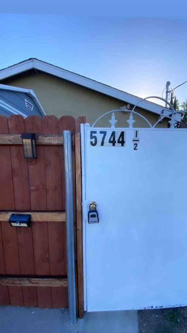Hidden Gem La: 2bd W/ Dreamy Backyard Casa de férias Los Angeles