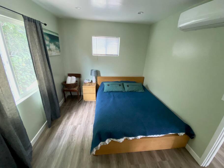 Hidden Gem La: 2bd W/ Dreamy Backyard *
