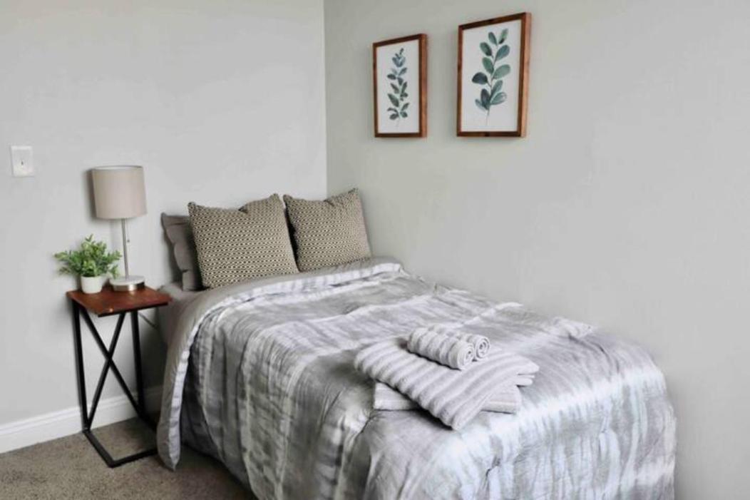 Private Long Term Bedrooms Near Usc & Sofi In Duplex Homestay