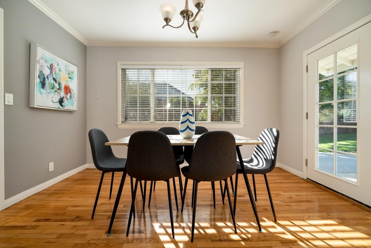 Beautiful Sunny La Oasis - 4br,2bt Whole House - Private Pool And Large Backyard! Villa *