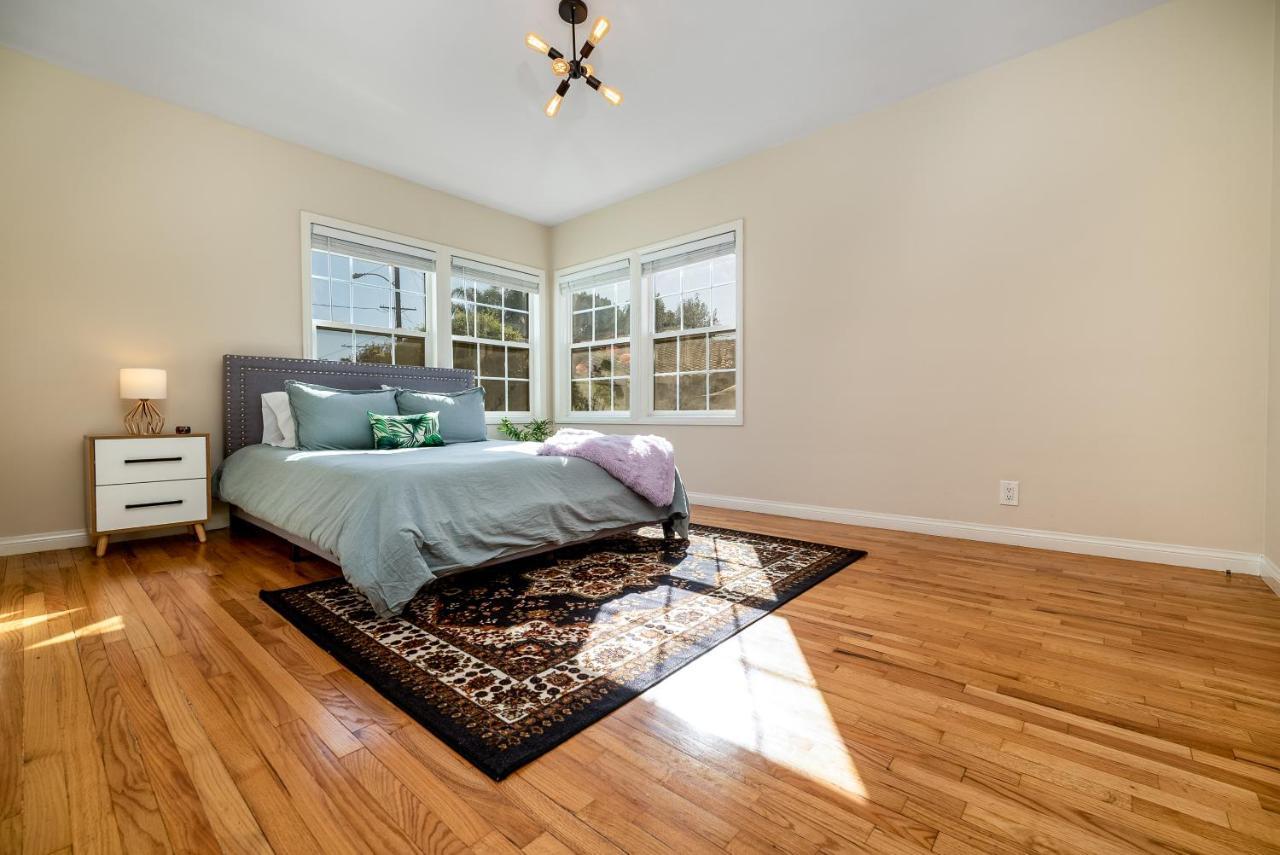 Villa Beautiful Sunny La Oasis - 4br,2bt Whole House - Private Pool And Large Backyard! Los Angeles