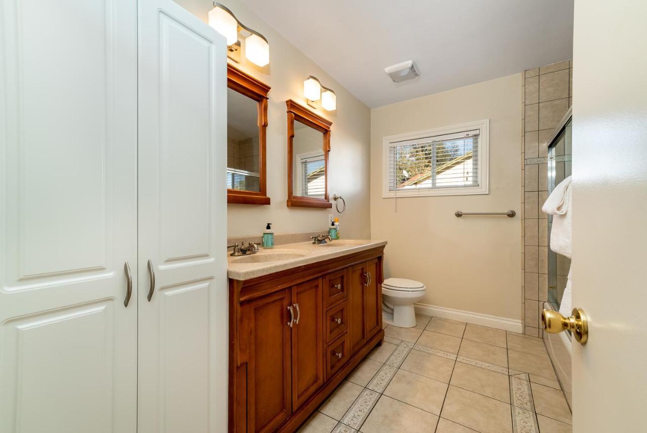 Beautiful Sunny La Oasis - 4br,2bt Whole House - Private Pool And Large Backyard! *