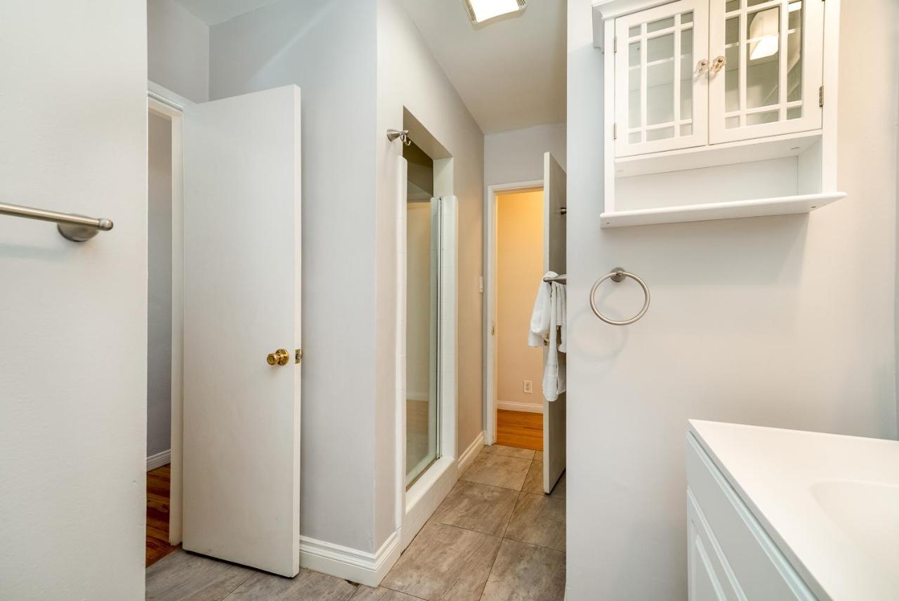 Villa Beautiful Sunny La Oasis - 4br,2bt Whole House - Private Pool And Large Backyard! Los Angeles