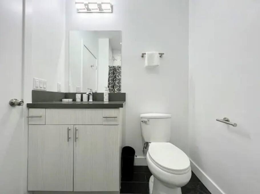 4br Townhouse In Koreatown * Los Angeles