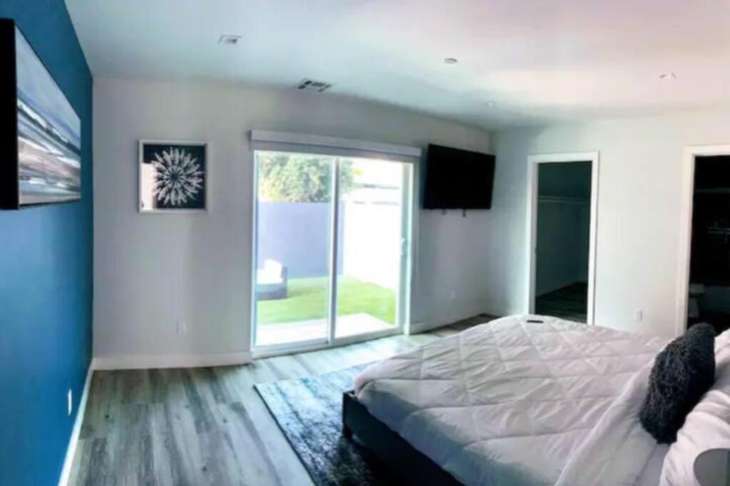 Holiday home 4br Townhouse In Mid City