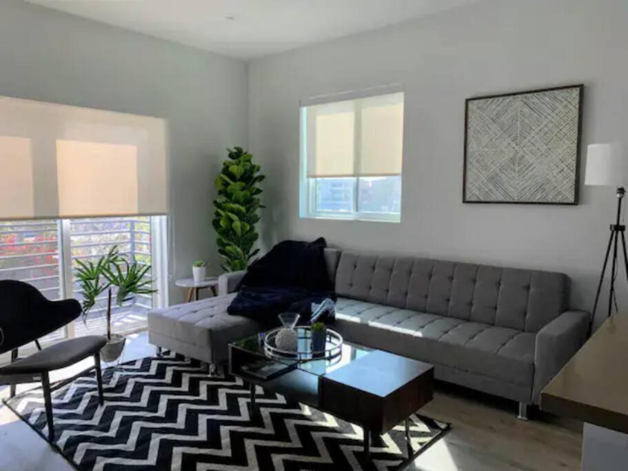 4br Townhouse In Mid City Holiday home