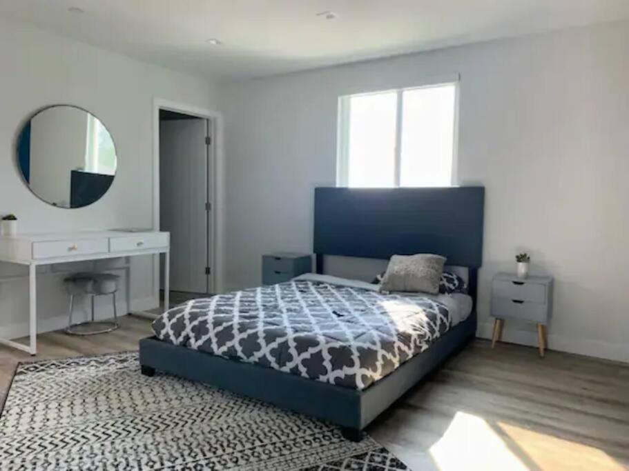 Holiday home 4br Townhouse In Mid City Los Angeles