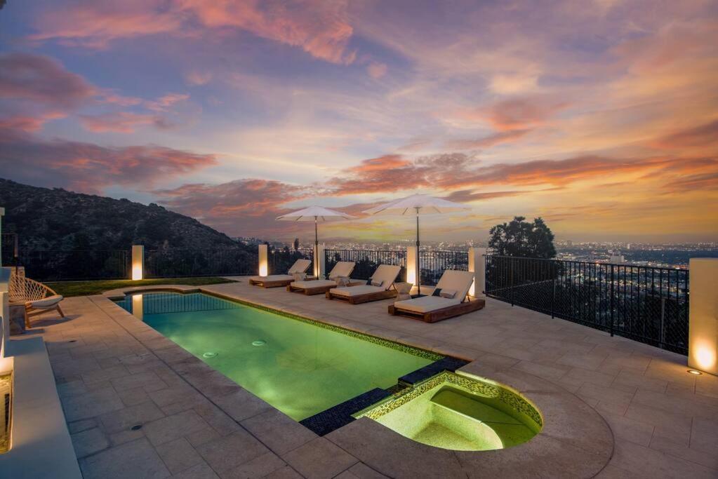 Casa de férias Private Spanish Mansion Perched In The Hills