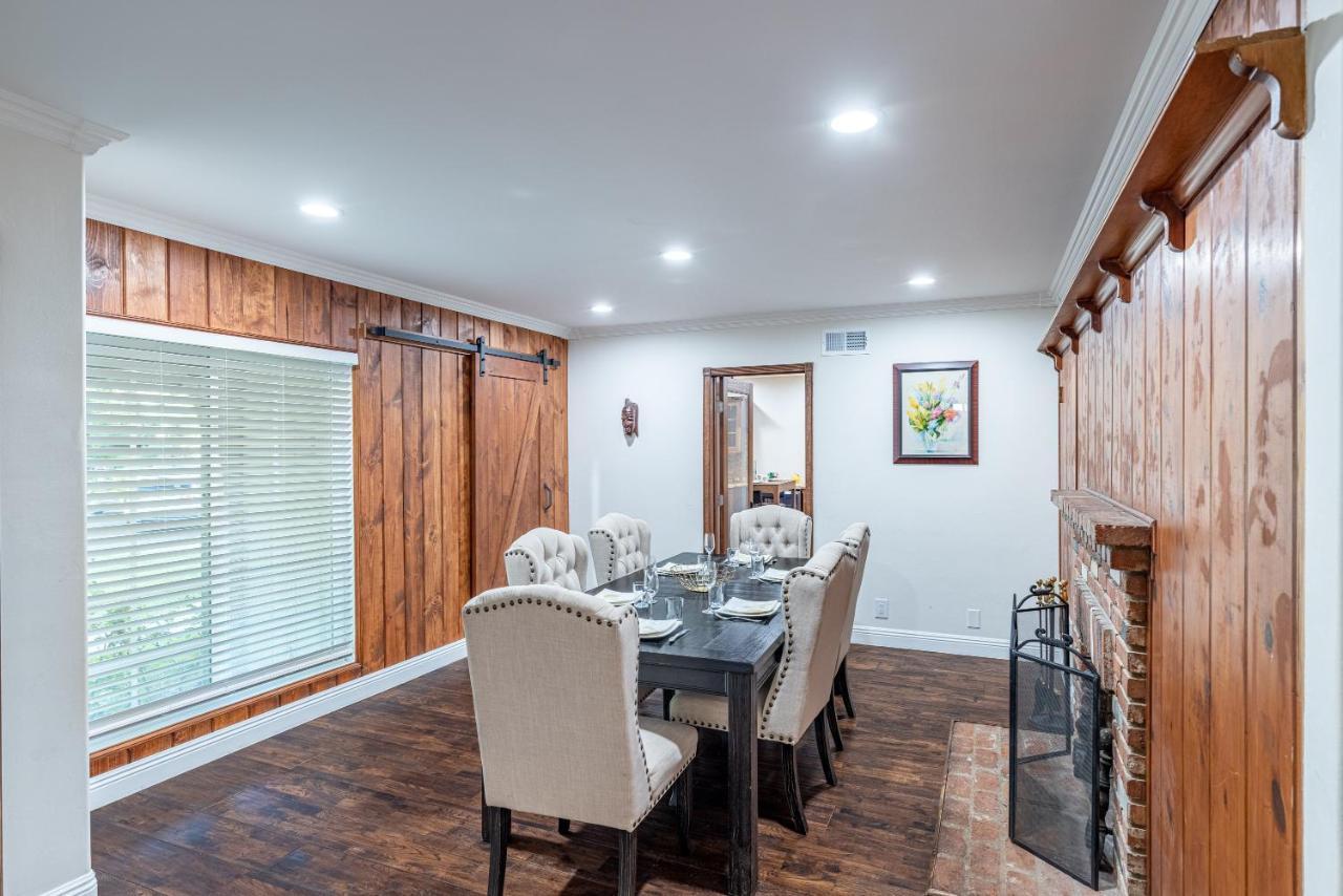 Spacious With Garden & Pool Los Angeles