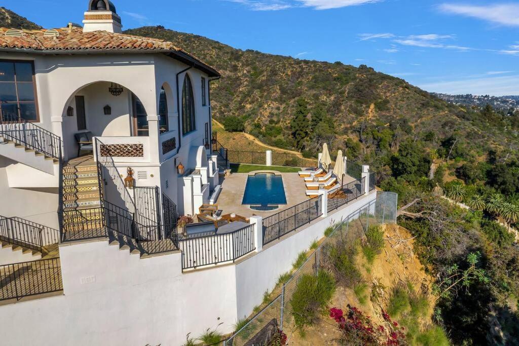Casa de férias Private Spanish Mansion Perched In The Hills