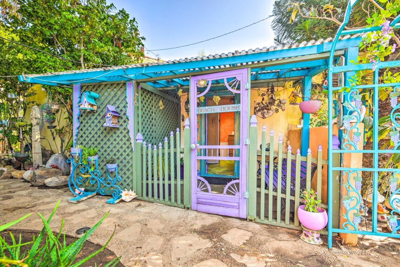 Flower Garden With Treehouse And Pond! Los Angeles
