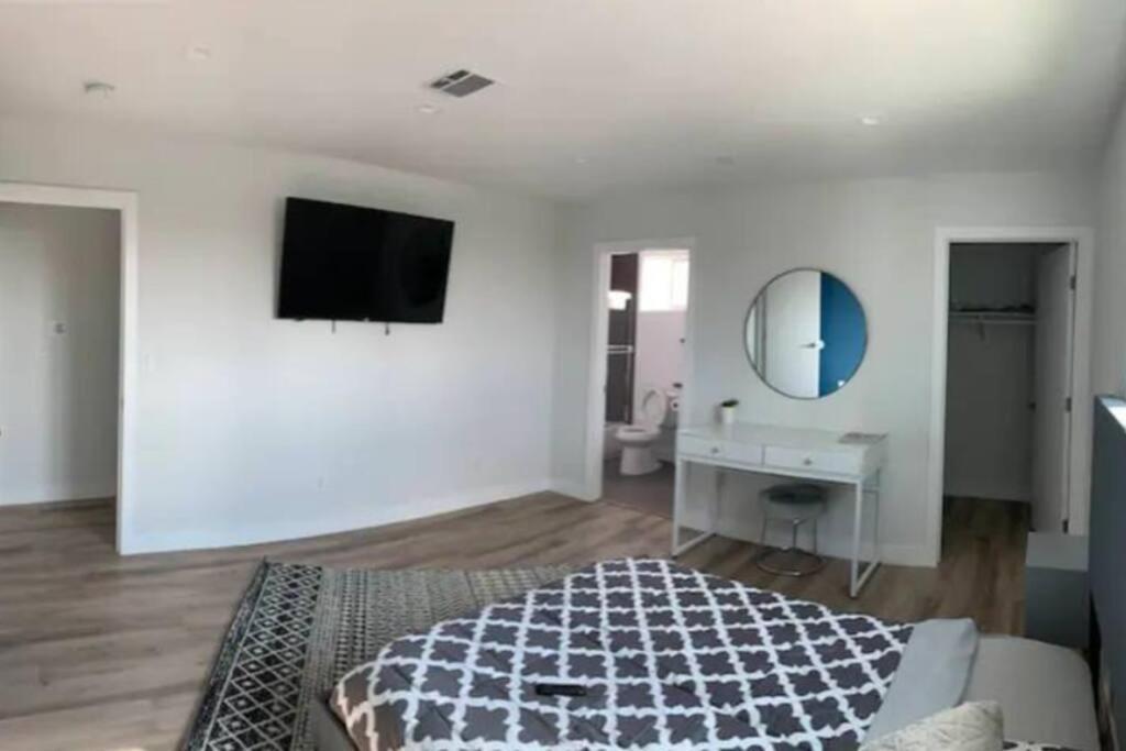 4br Townhouse In Mid City *