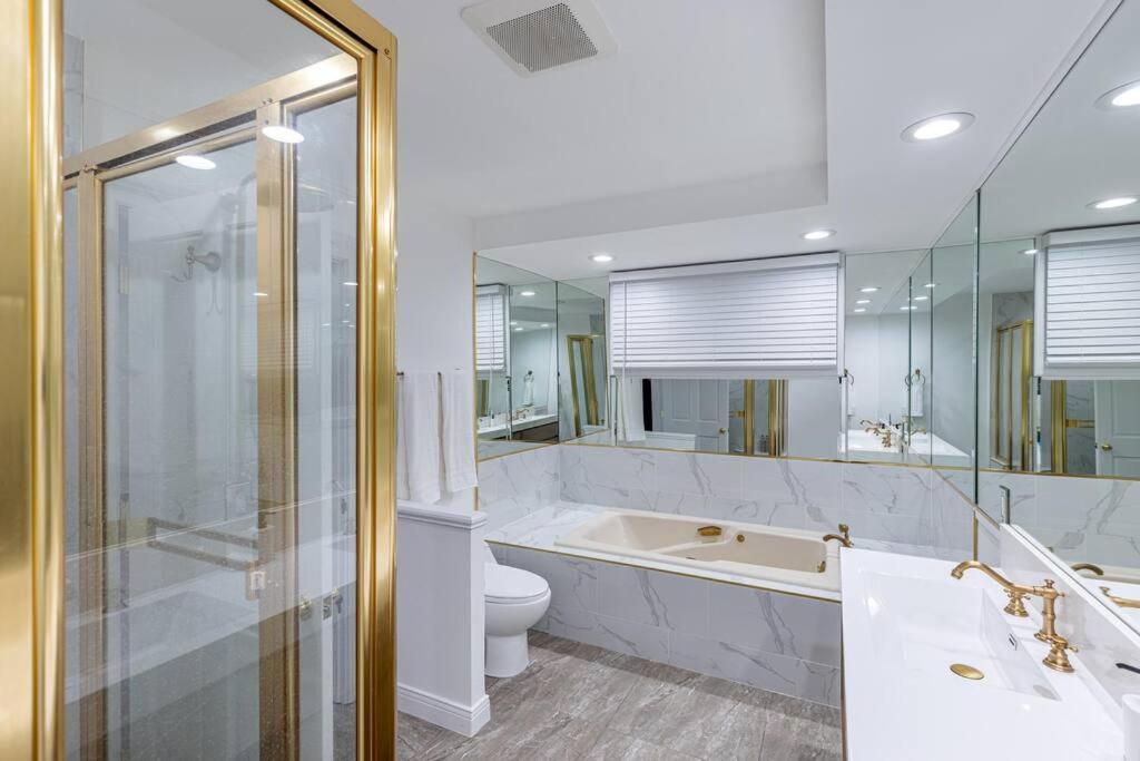 Stunning, Newly Remodeled Bright * Los Angeles