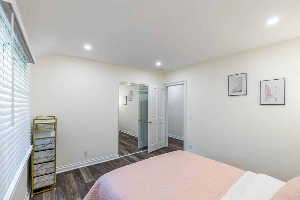 Stunning, Newly Remodeled Bright Pousada