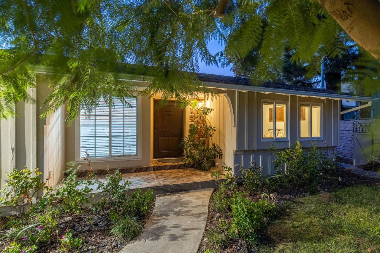 Spacious With Garden & Pool