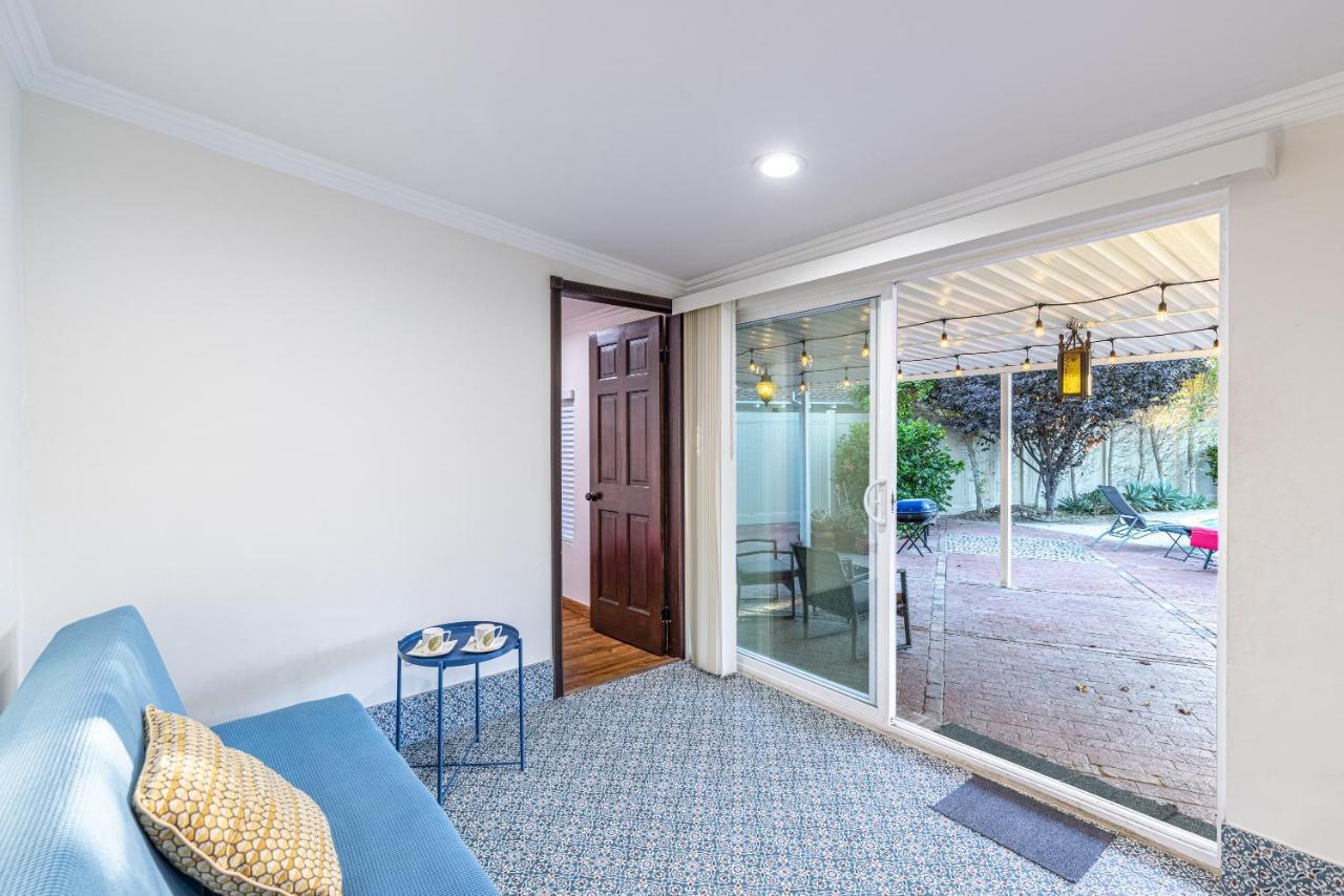 Spacious With Garden & Pool