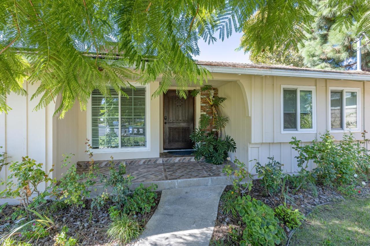 Spacious With Garden & Pool * Los Angeles