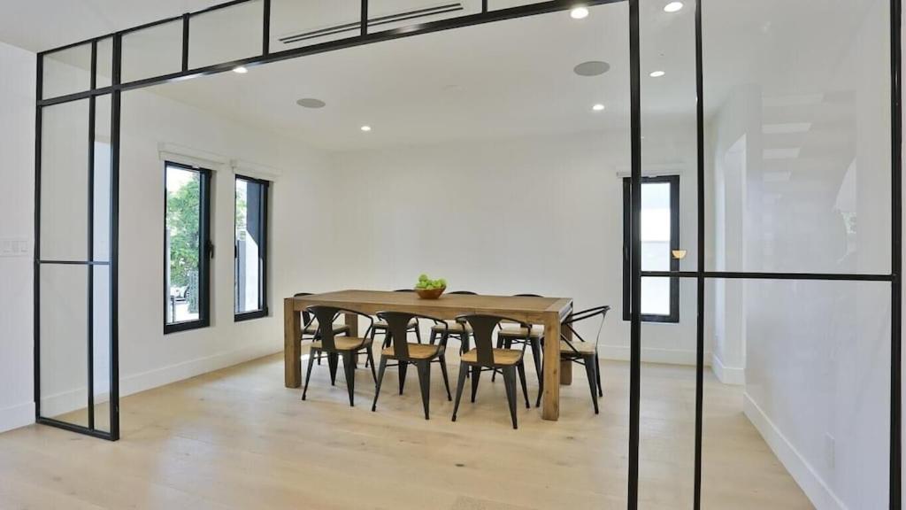 West Hollywood 5 Bd House W Pool & Villa