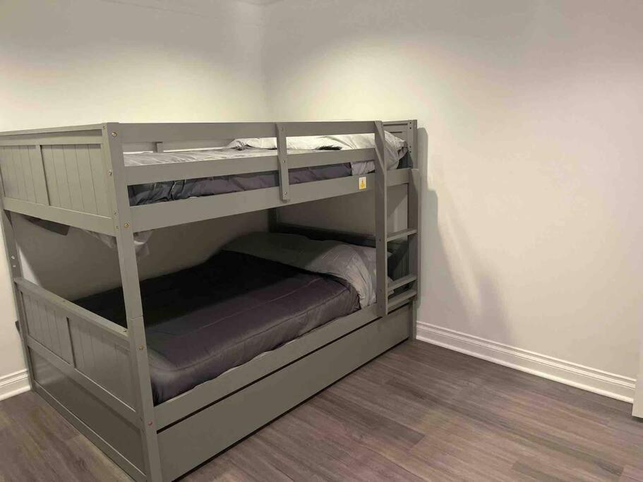 Woodland Hills 3 Bedroom W/ Pool And *