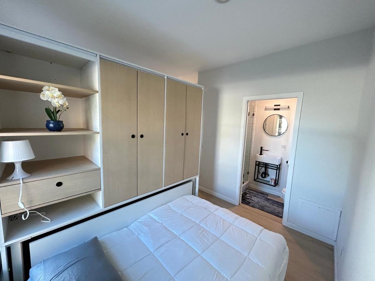 New Dtla W/private Parking Apartment *