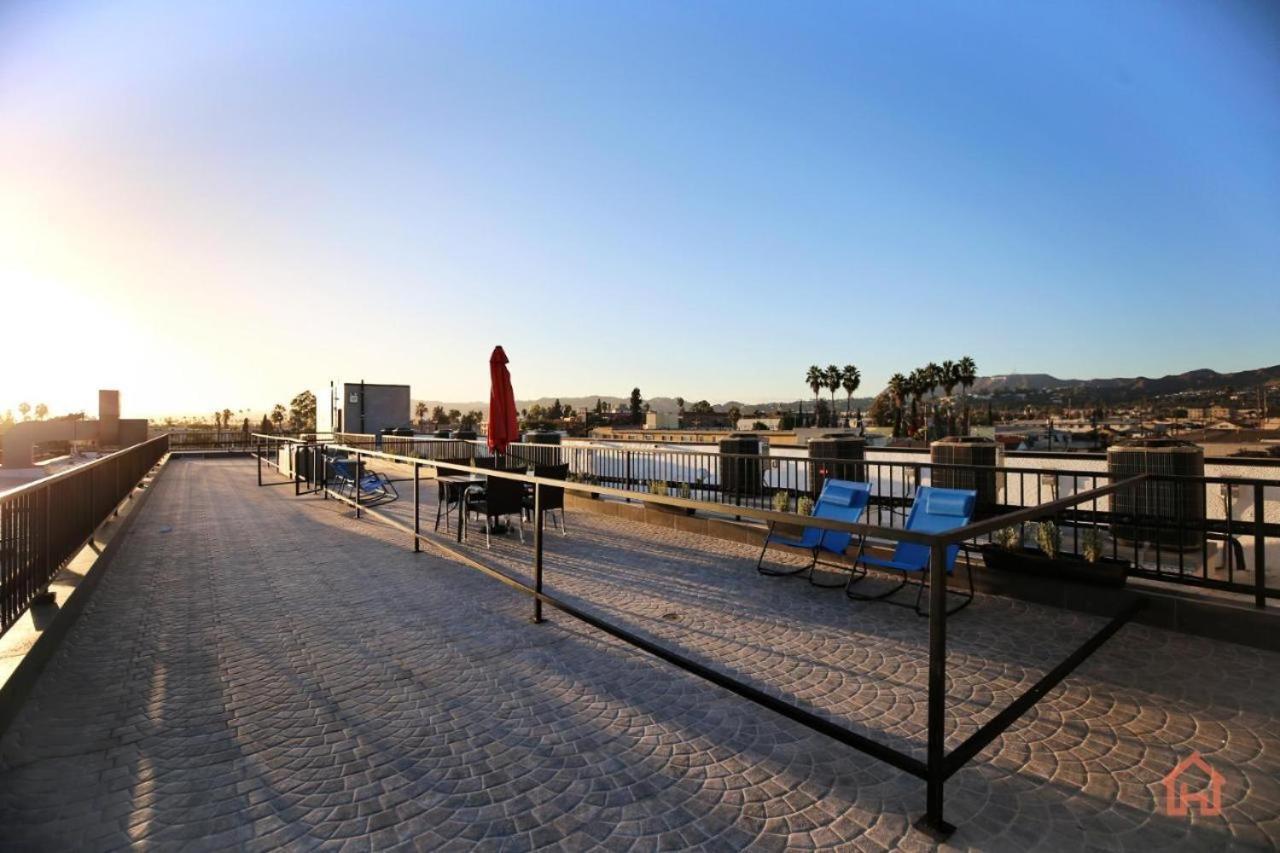 Blue Palm Hollywood Aprtments * Los Angeles