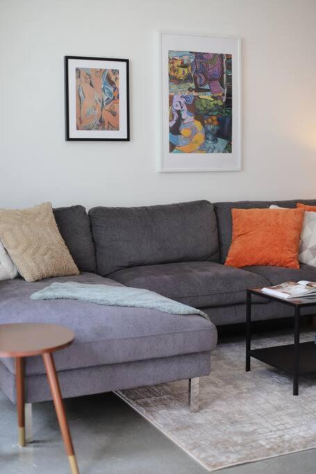 Apartment Rose In West Hollywood Los Angeles