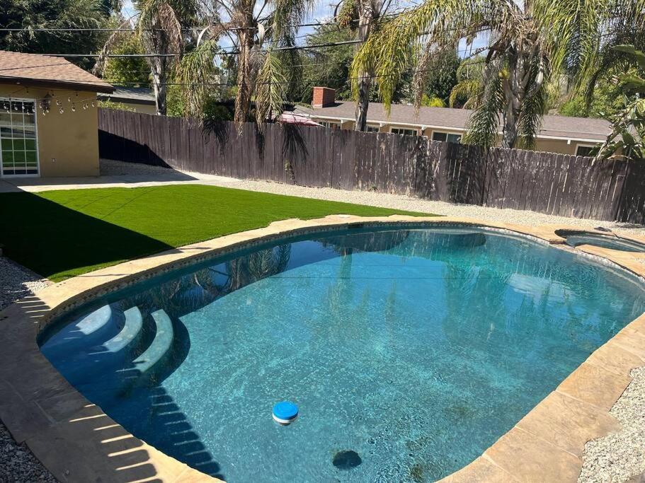 Woodland Hills 3 Bedroom W/ Pool And Los Angeles