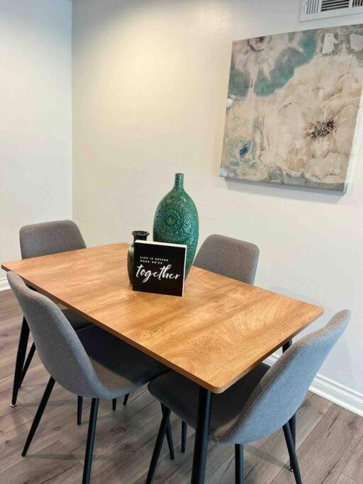 Woodland Hills 3 Bedroom W/ Pool And