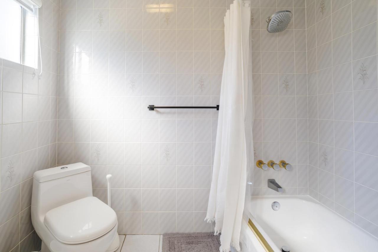 Casa de férias New 5 Bed W/hot Tub Close To Universal Sleeps 12