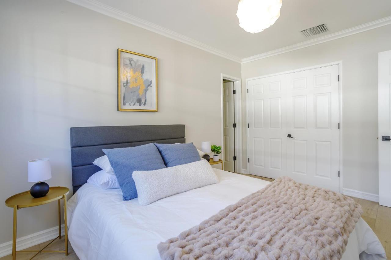 New 5 Bed W/hot Tub Close To Universal Sleeps 12 *