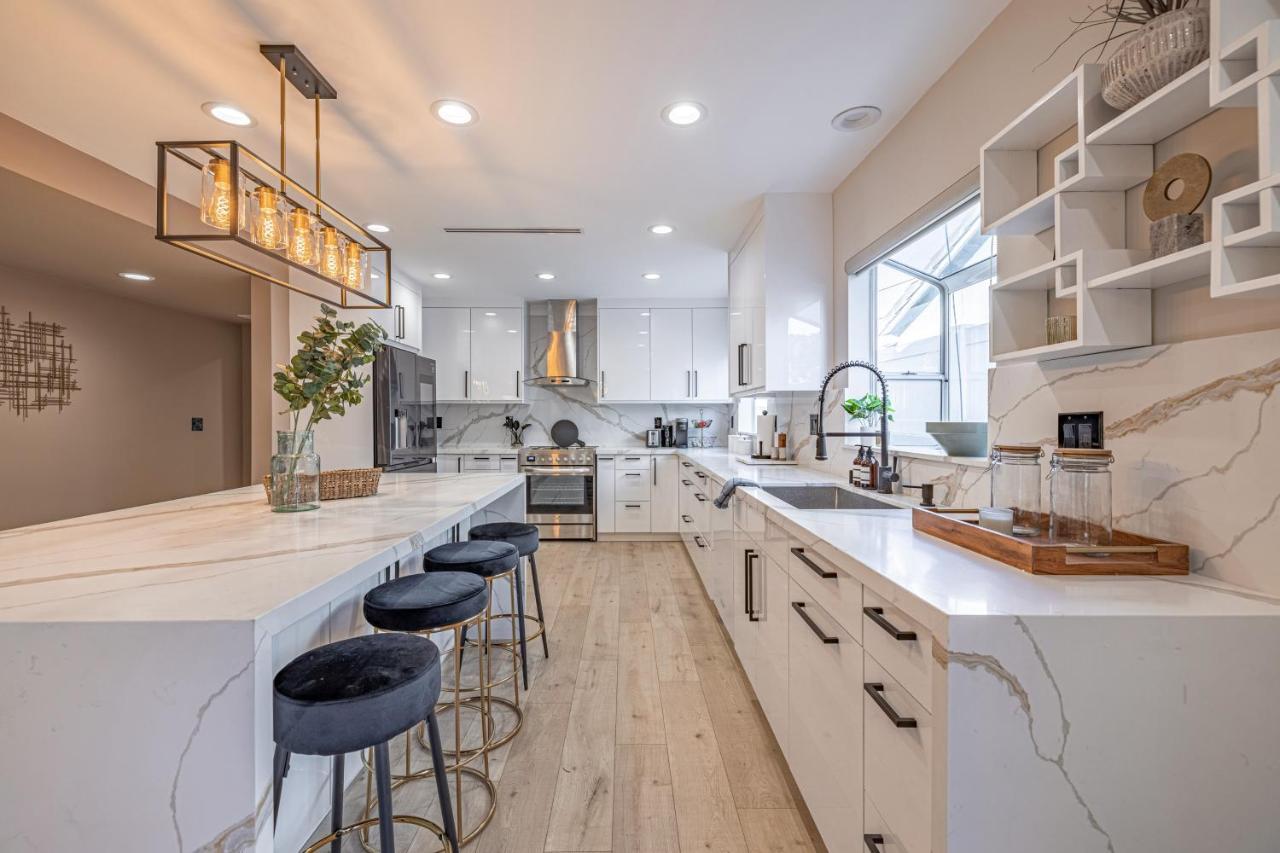 New 5 Bed W/hot Tub Close To Universal Sleeps 12 *