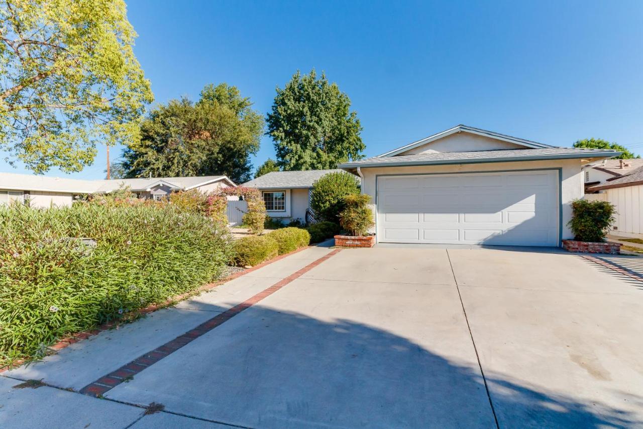 4 Bedroom West Hills Charmer With Pool And Jacuzzi Holiday home