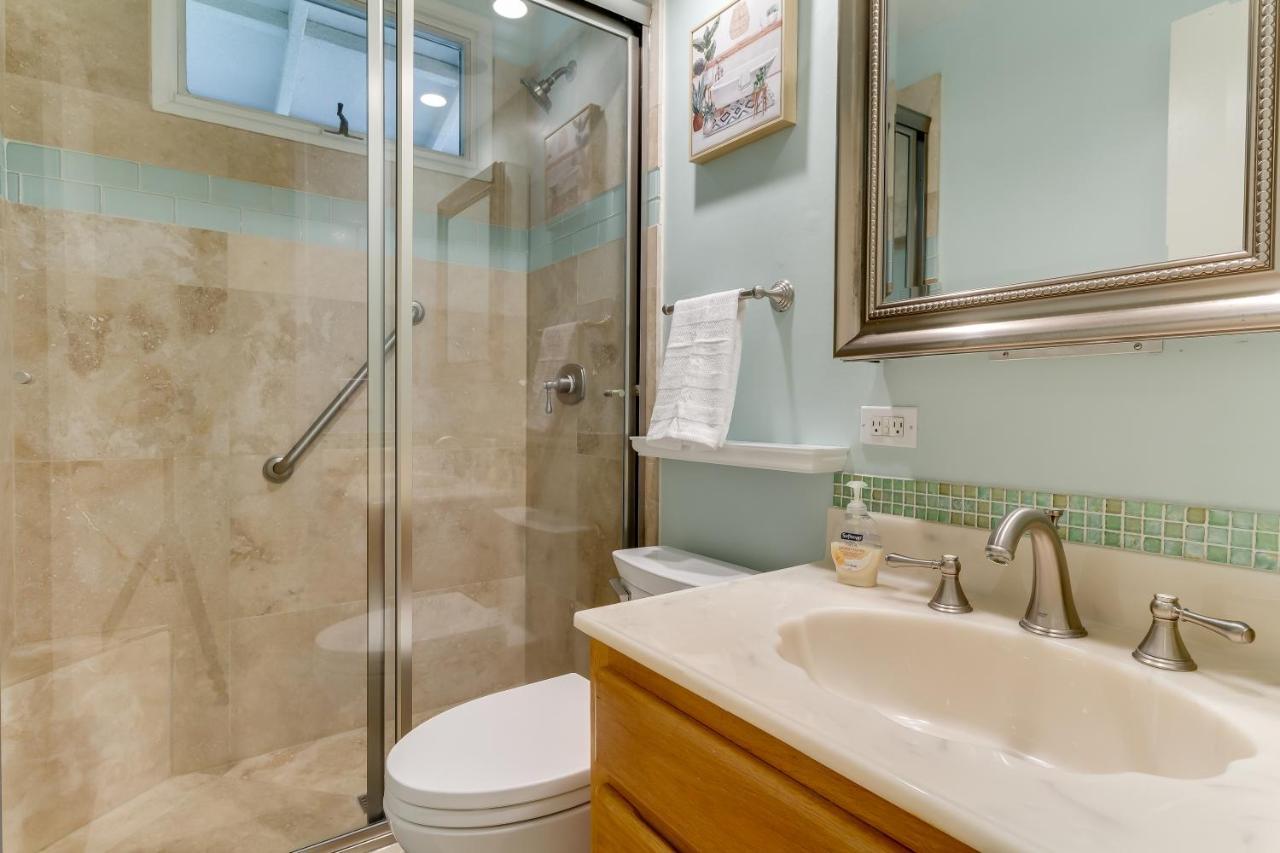Holiday home 4 Bedroom West Hills Charmer With Pool And Jacuzzi Los Angeles