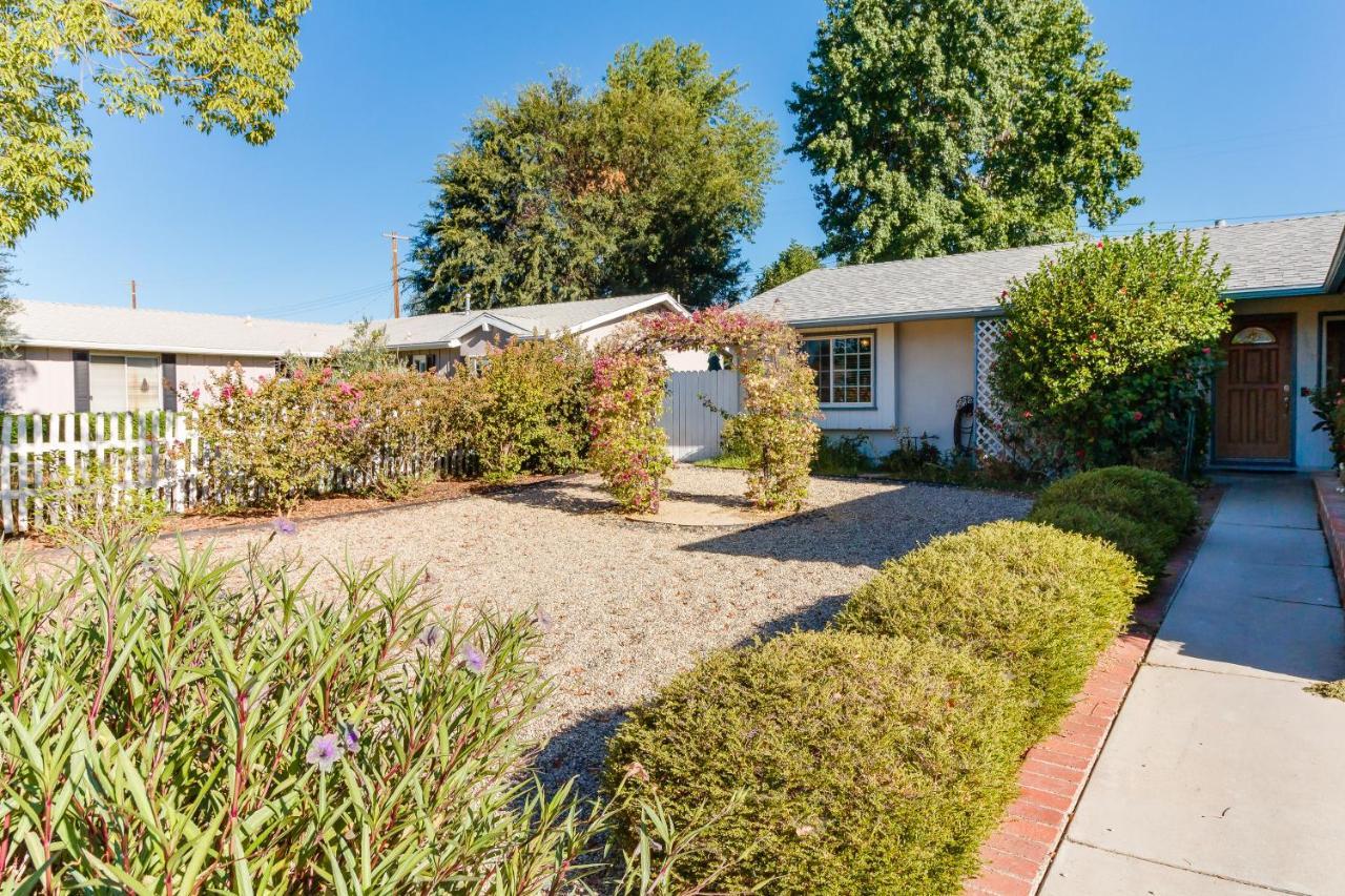 Holiday home 4 Bedroom West Hills Charmer With Pool And Jacuzzi