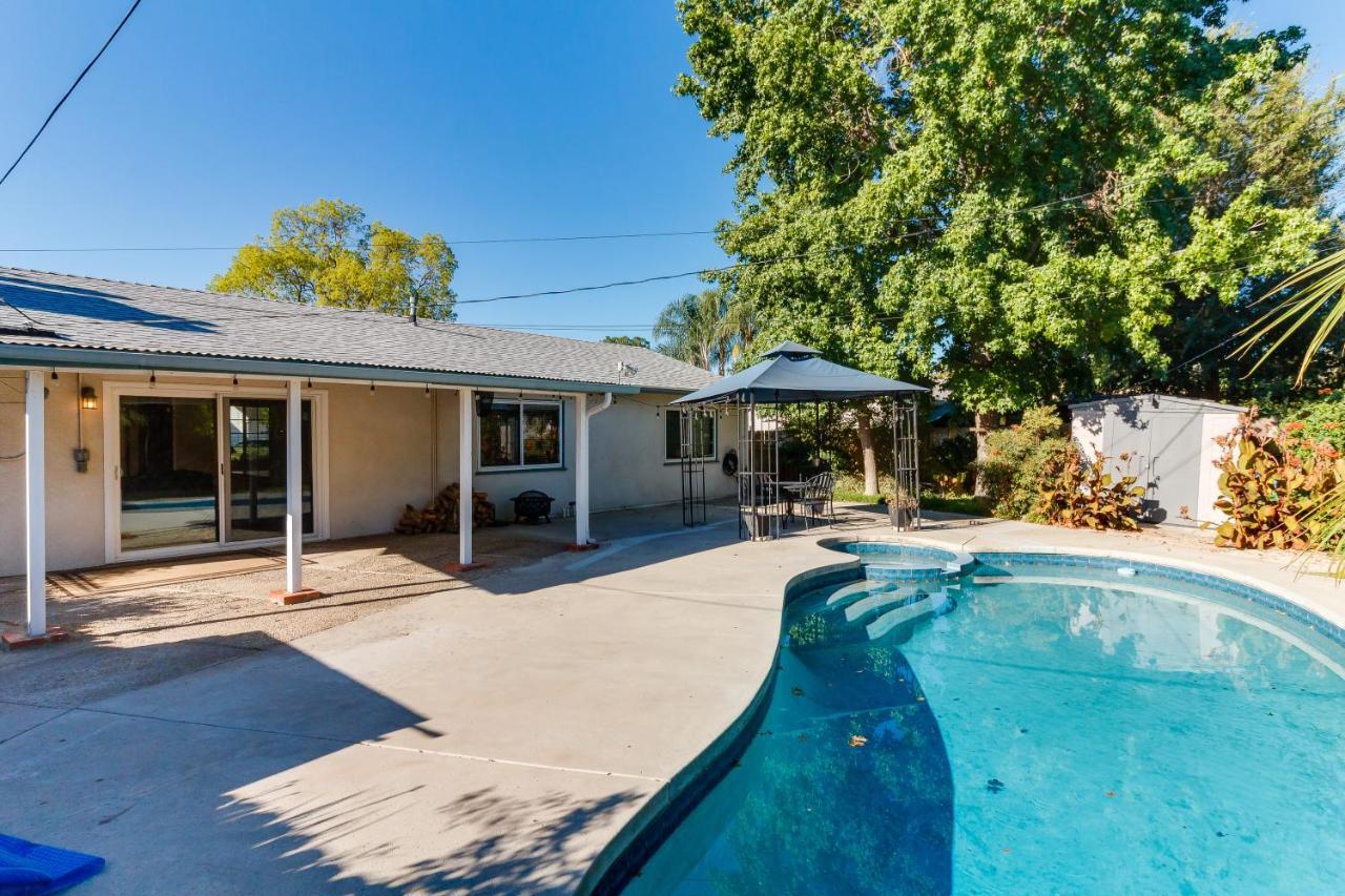 Holiday home 4 Bedroom West Hills Charmer With Pool And Jacuzzi