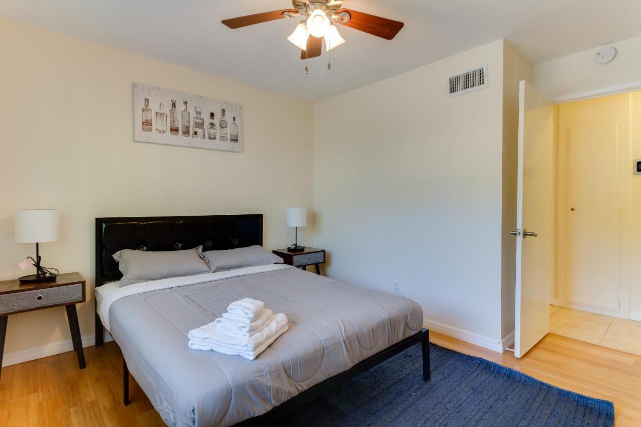 4 Bedroom West Hills Charmer With Pool And Jacuzzi *