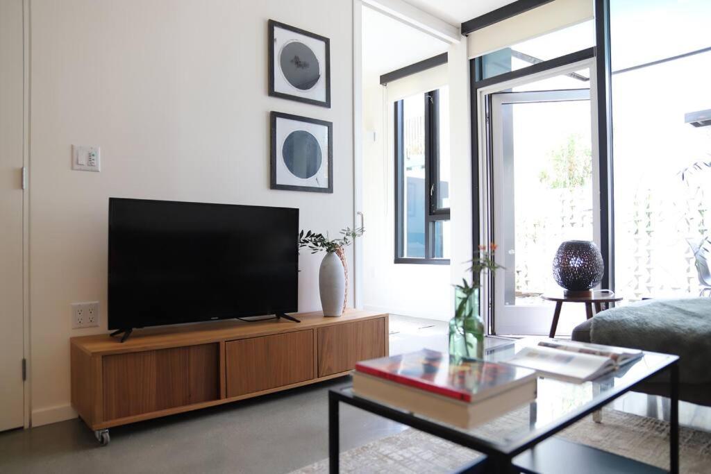 Rose In West Hollywood Apartment