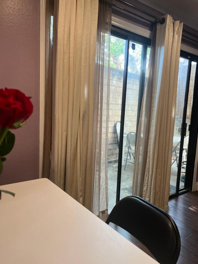 Condo Near Lax & Sofi Homestay